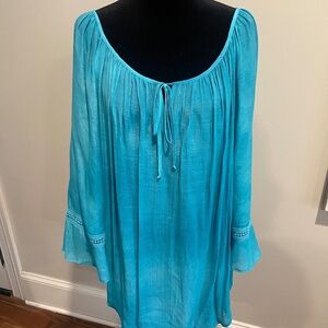 Very pretty AGB aqua plus size peasant blouse.  Never worn.